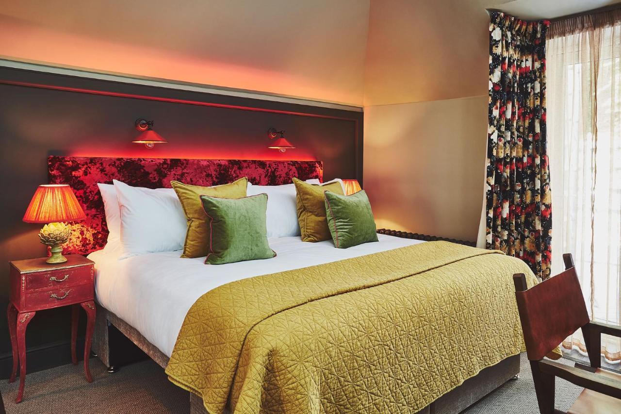 Double or Twin Room Garden View